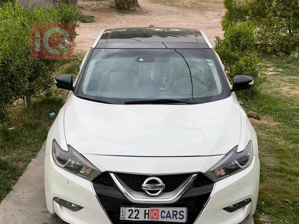 نيسان ماكسيما